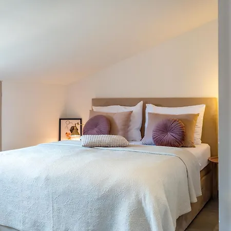 Danica Luxury Seaside Апартаменты Шибеник