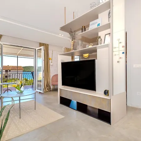 Danica Luxury Seaside