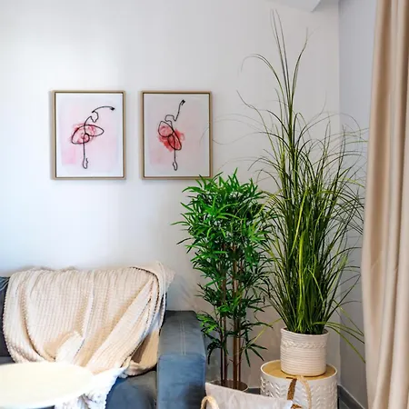 Danica Luxury Seaside Apartment *