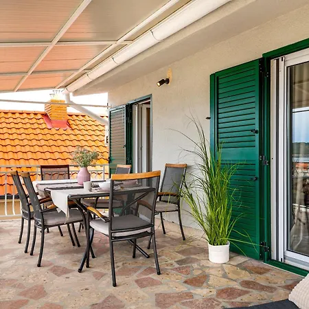 Apartment Danica Luxury Seaside