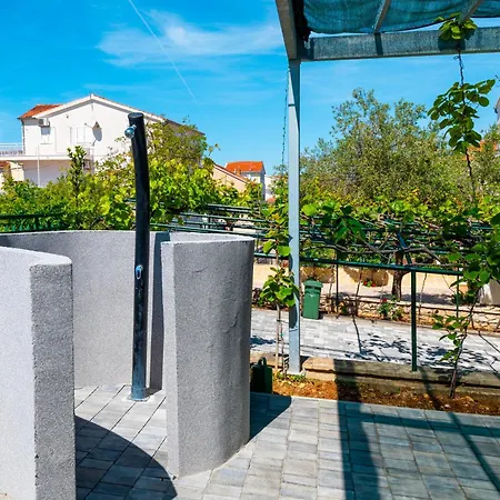 Danica Luxury Seaside Apartment