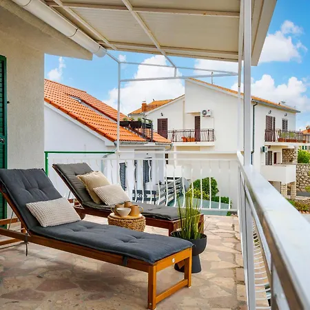 Danica Luxury Seaside Apartment Sibenik