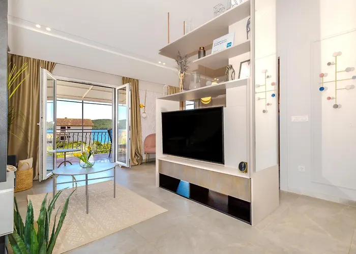 Danica Luxury Seaside