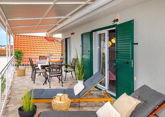 Danica Luxury Seaside Appartement *